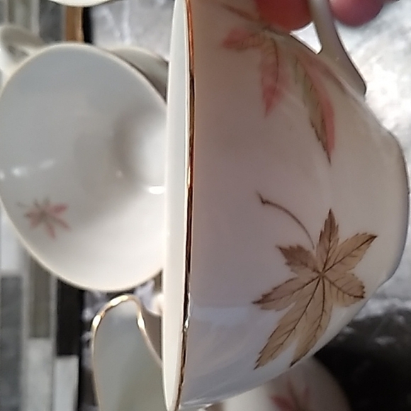 Vintage Royal Ming China tea cups and creamer Japanese maple leaf 🍁 design - Picture 3 of 5